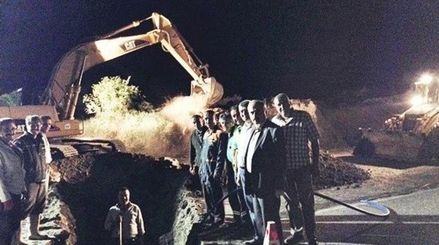 Tosya Belediyesi Gece G&uuml;nd&uuml;z Demeden &Ccedil;alışıyor