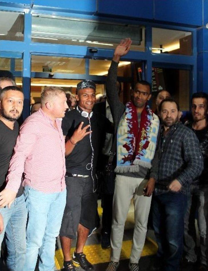 Jose Bosingwa Ve Malouda'ya Coşkulu Karşılama G1