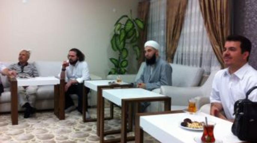 FEM&rsquo;in Iftarında Diyalog &Ccedil;ağrısı