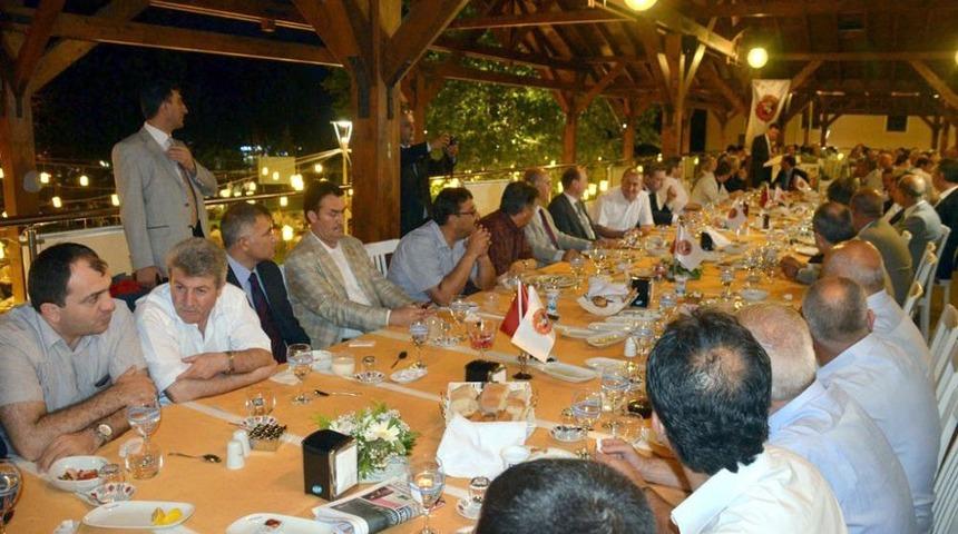 Bursa Ticaret Borsası, Iş Ve Siyaset D&uuml;nyasını Iftarda Buluşturdu