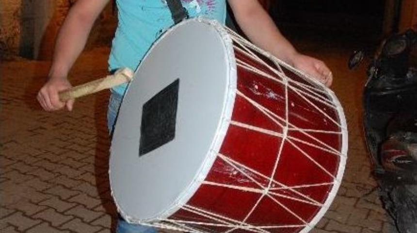 Asker Adaylarından 'davul' Geleneği