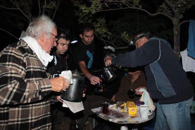 Seydişehirli Dağcılardan Mehtap Yürüyüşü