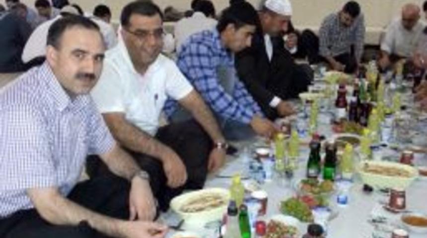 Siirt'in Kanaat Önderleri Iftarda Buluştu