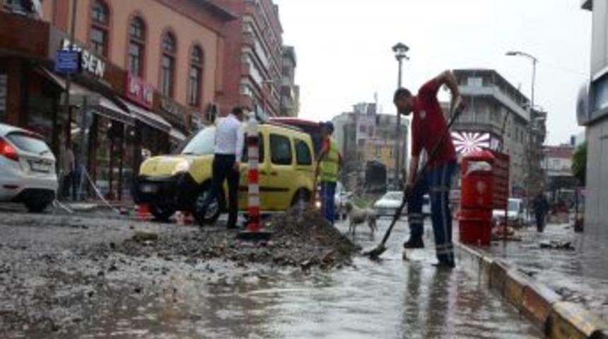 Zonguldak'ta Caddeler G&ouml;le D&ouml;nd&uuml;