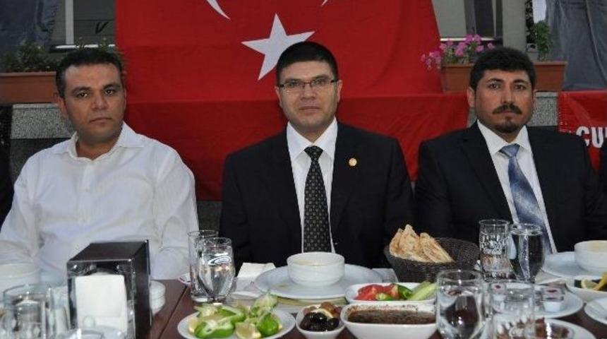 Vahap &Ouml;zt&uuml;rk, Basın Mensupları İle İftarda Buluştu