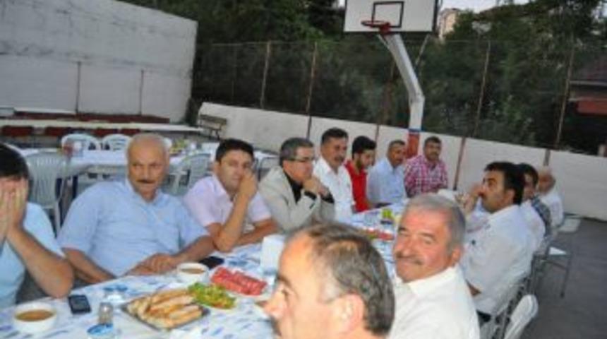 Agiad K&ouml;y Muhtarlarına  iftar yemeği verdi