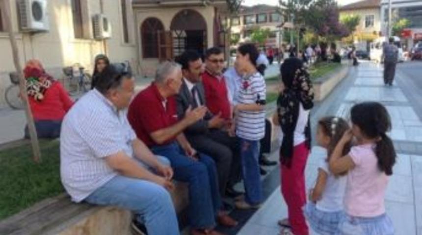 Başkan Bayram&rsquo;a &Ccedil;ocuklardan Yoğun İlgi