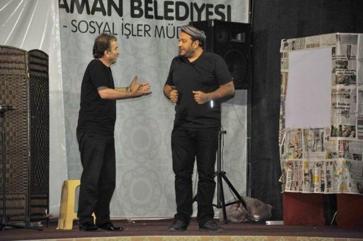 Karaman Kalesi'nde 'neşeli Muhabbetler' Oyunu Sahnelendi G2