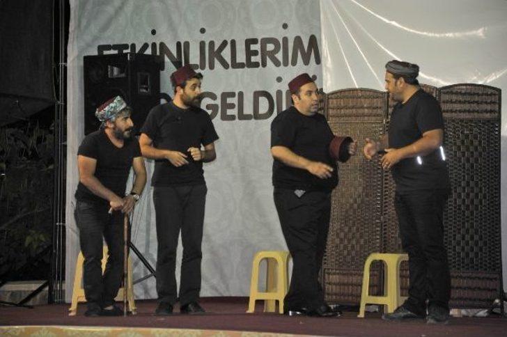 Karaman Kalesi'nde 'neşeli Muhabbetler' Oyunu Sahnelendi G4