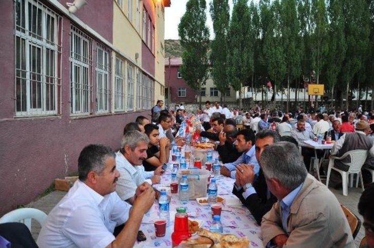 Hizan Belediyesi’nden 500 Kişiye İftar Yemeği G1