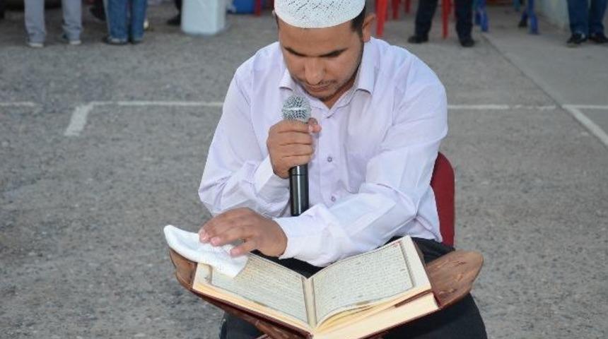 Viranşehir Kaymakamlığı 1500 Kişiye İftar Yemeği Verdi