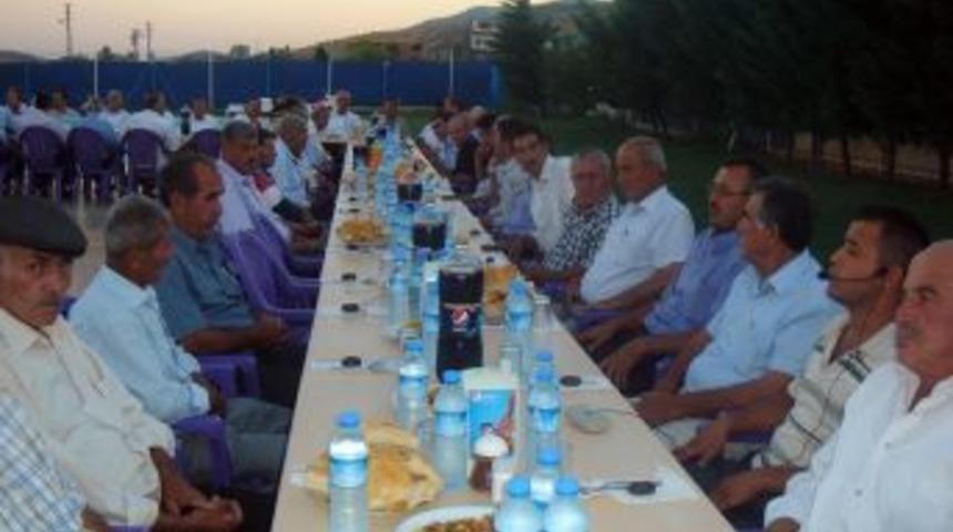 Beyoğlu Belediyesi Muhtarlara Iftar Verdi