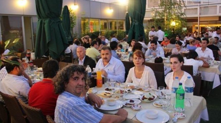 İstanbul Muğlalılar Derneği&rsquo;nden İftar