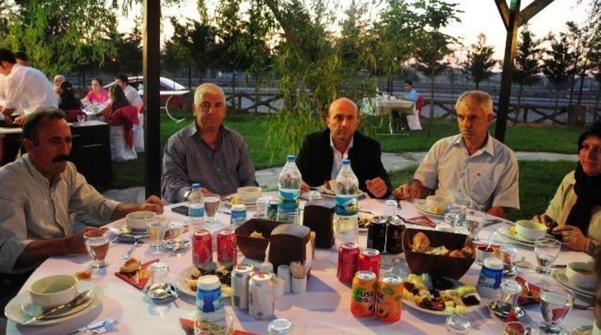 Velimeşe Belediyesi’nden Şehit Ve Gazi Ailelerine İftar