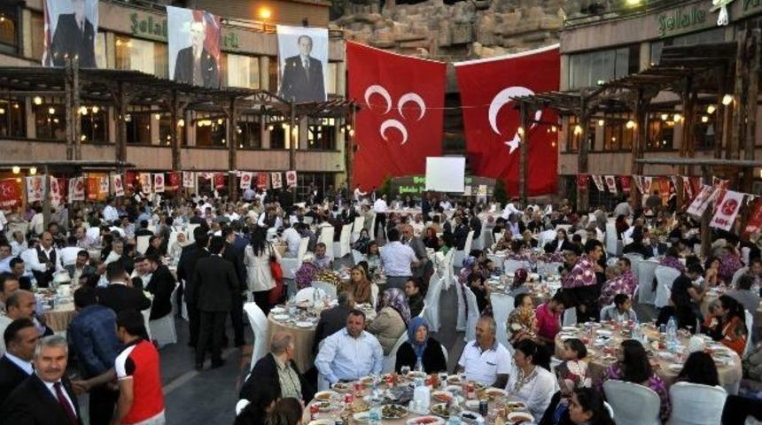 Mhp'nin İftar Yemeğine 2 Bin Kişi Katıldı