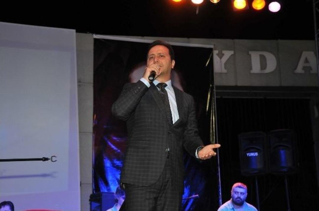 Osmaniye'de Orhan Hakalmaz Konserine Yoğun İlgi