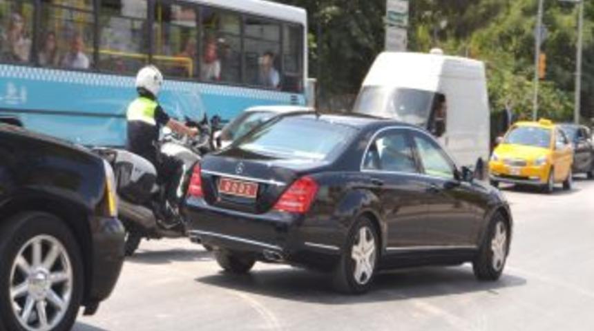 Başbakan Erdoğan Dolmabah&ccedil;e'de