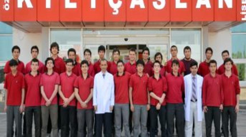 Kılı&ccedil;aslan Ve Yelkenoğlu&rsquo;dan 38 &Ouml;ğrenci Tıp Kazandı