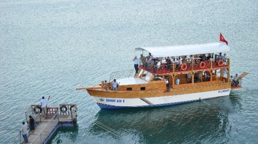 Kozan&rsquo;da K&ouml;y Ve Mahalle Muhtarlarına İftar