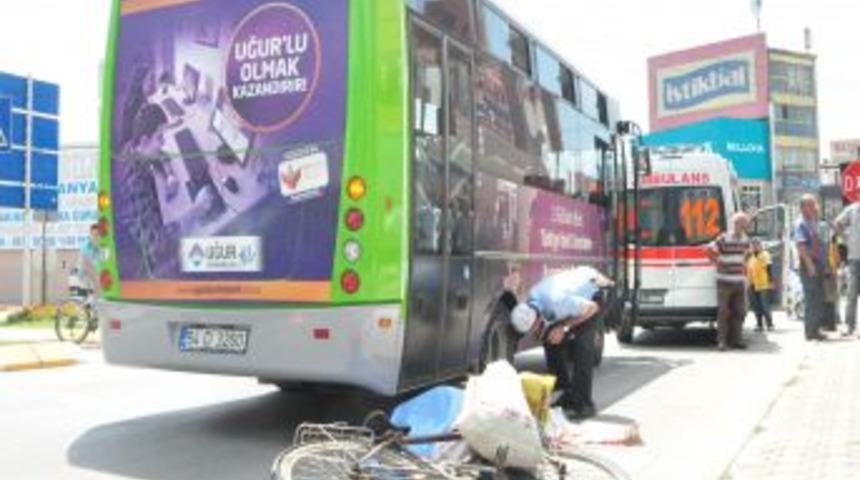 Yolcu Otob&uuml;s&uuml;n&uuml;n Altında Kalan Bisikletli &Ouml;ld&uuml;