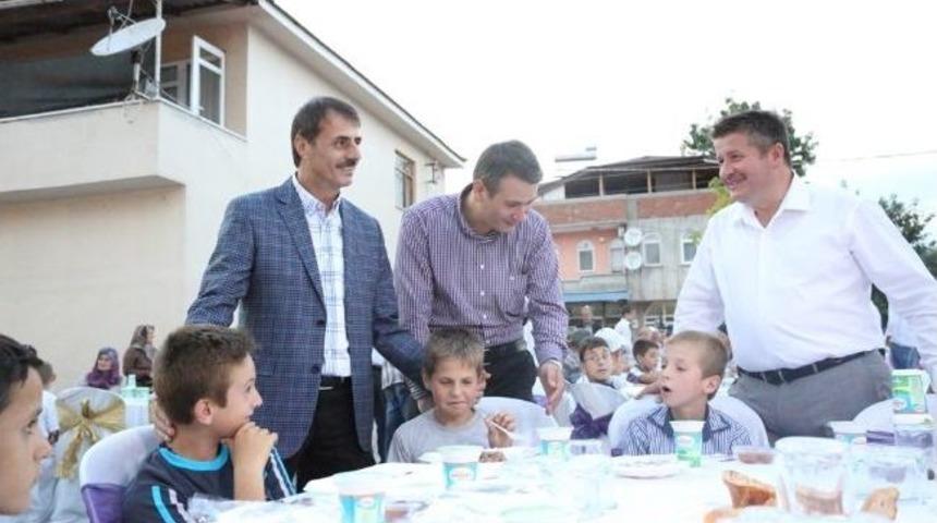 Serdivan&rsquo;da İftar Sofraları Aralık Mahallesi&rsquo;nde Kuruldu