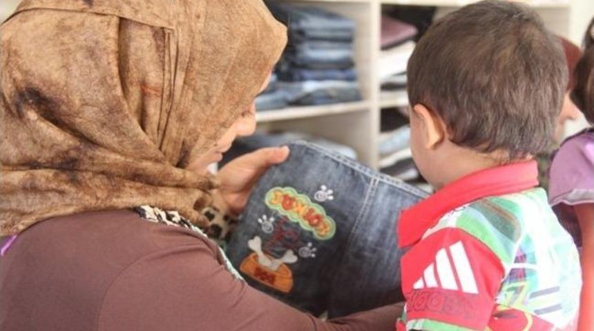 Irak Ve Afkanistan&rsquo;lı M&uuml;lteci Aileler G&ouml;n&uuml;llerince Eğlendi