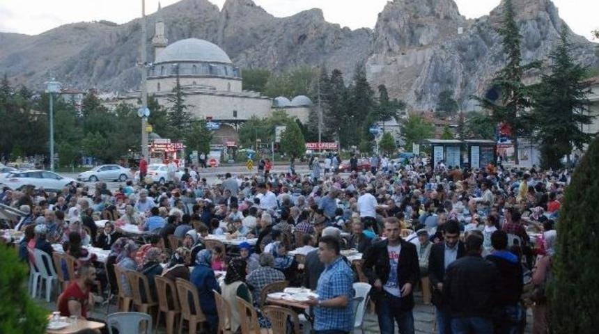 &Uuml;lk&uuml;c&uuml;ler İftarda Buluştu