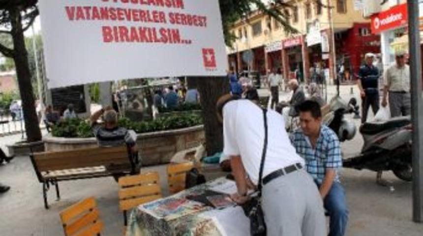 Ergenekon Tutukluları İ&ccedil;in İmza Kampanyası