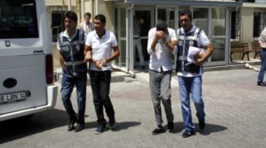 Pide Kuyruğunda Işte B&ouml;yle Soyuldu