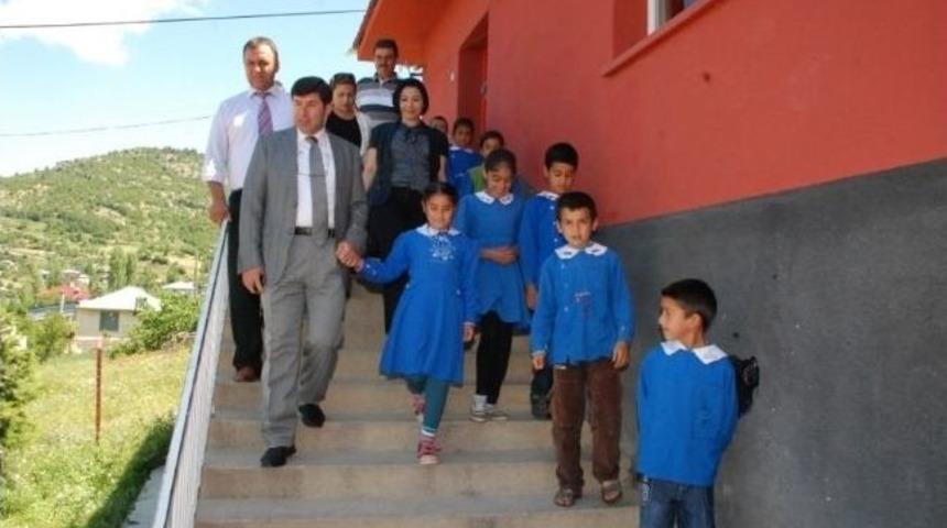 10 Yılda Adana'ya 5 Bin 490 Derslik Yapıldı