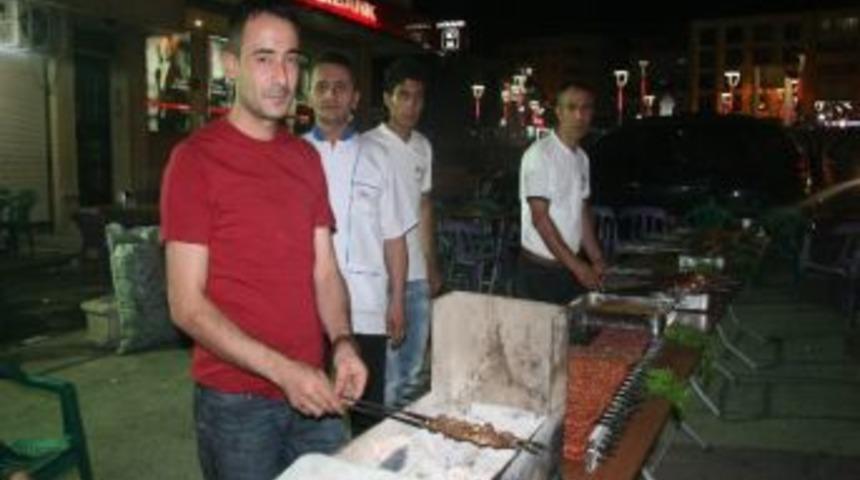 Kilisliler Sakatat Kebabına Yoğun İlgi G&ouml;steriyor