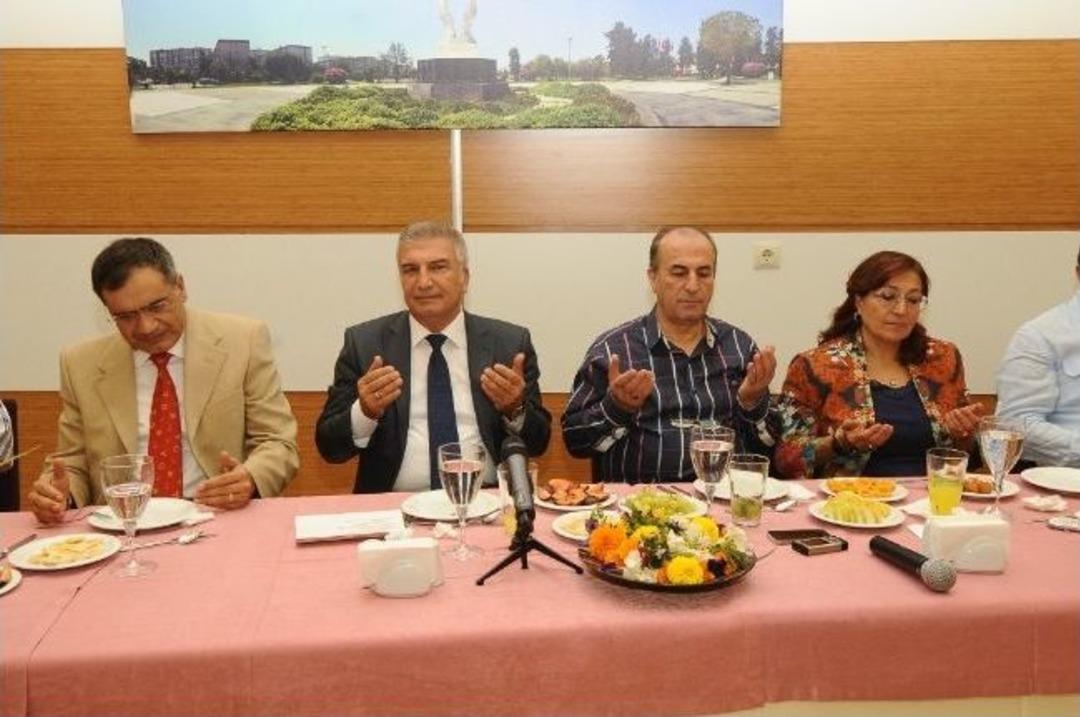 Başkan Durak&rsquo;tan İftar Yemeği