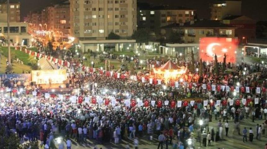 Kent Meydanında Şiir Buluşması