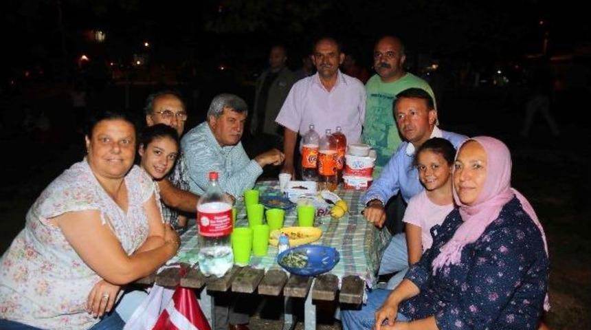 Karaosmanoğlu Ramazanda Halkın Sofrasında