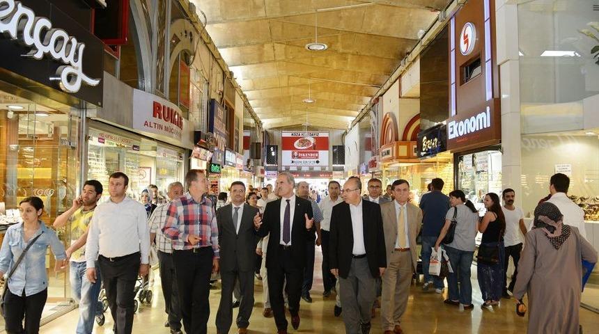 Tarihi Kapalı&ccedil;arşı Tepeden Tırnağa Yenileniyor