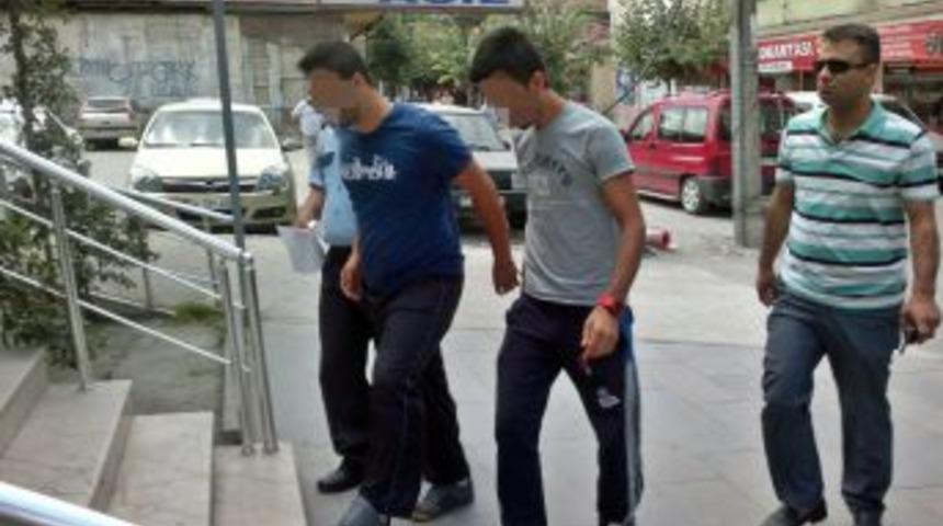 Tren Hattından Kablo &Ccedil;aldıkları Iddia Edilen 2 Kişi Tutuklandı