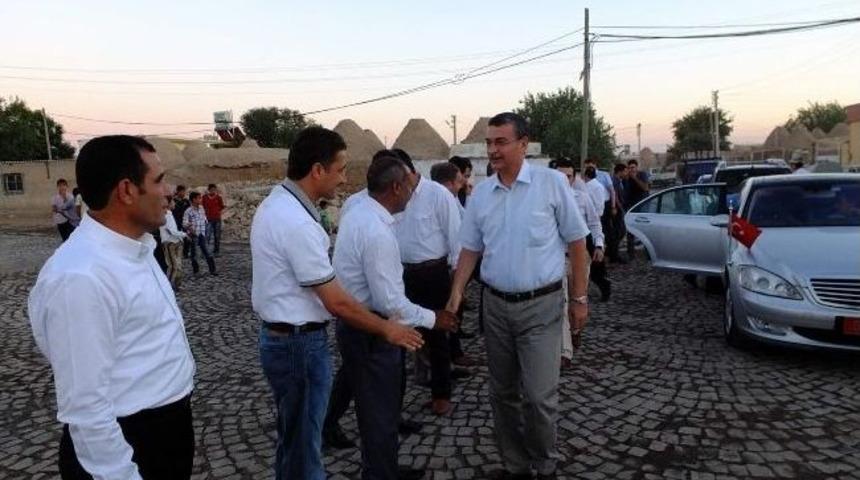 Vali G&uuml;ven&ccedil; Harran'da Orucunu Vatandaşlarla A&ccedil;tı