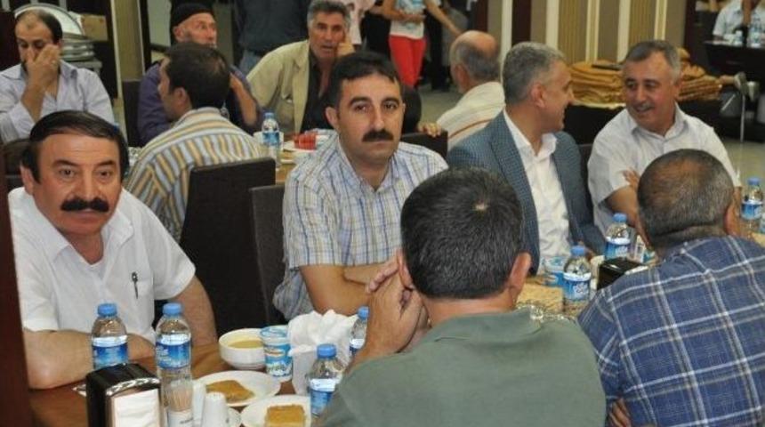 Yetimler Kervanı İftar Verdi