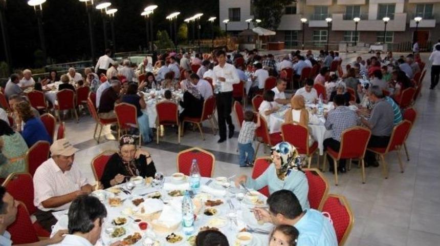 Edremit&rsquo;teki Şehit Yakınları Ve Gaziler İftarda Buluştu