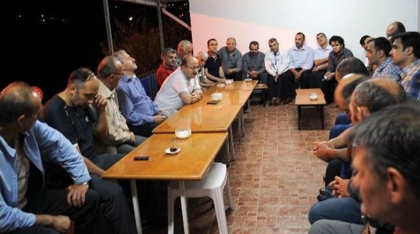 Başkan G&uuml;mr&uuml;k&ccedil;&uuml;oğlu Mahalle Gezilerine Devam Ediyor