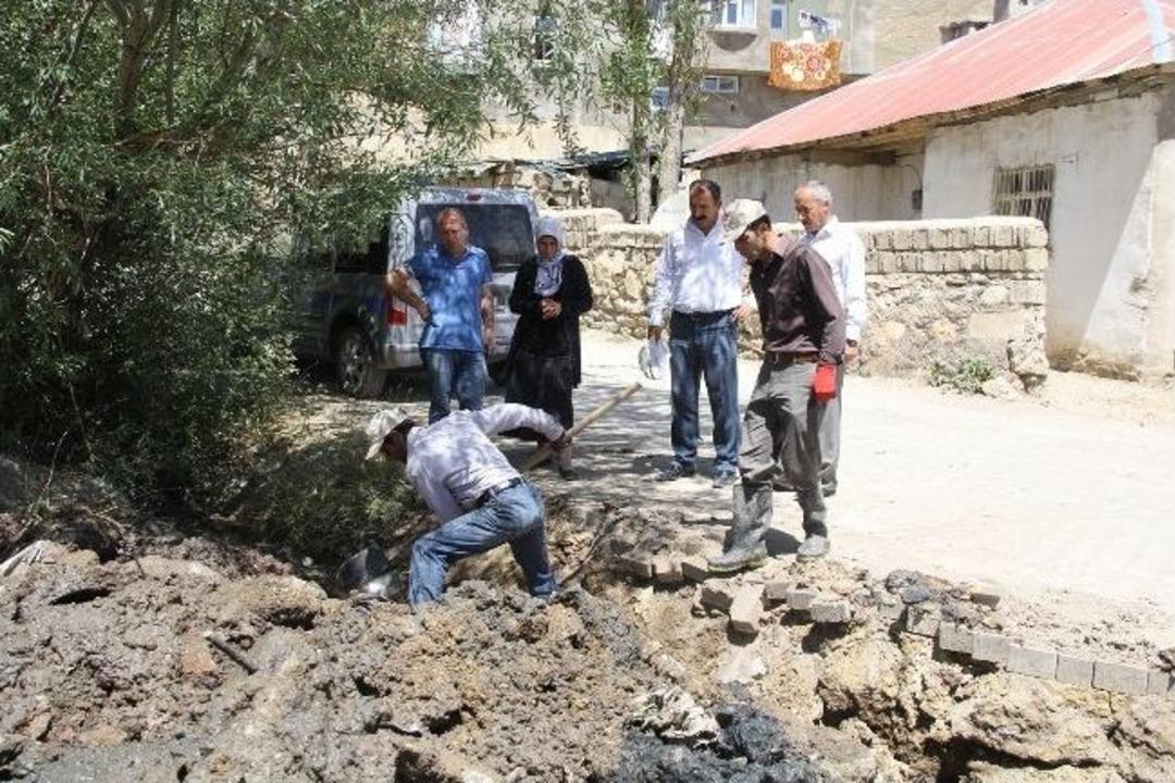 Başkale Belediyesi&rsquo;nden Kanal &Ccedil;alışması