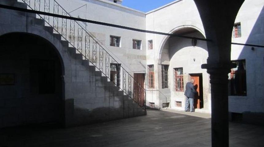 Melikgazi&rsquo;de Doğal Ve Tarihi Sit Alanları Belediye Korumasında