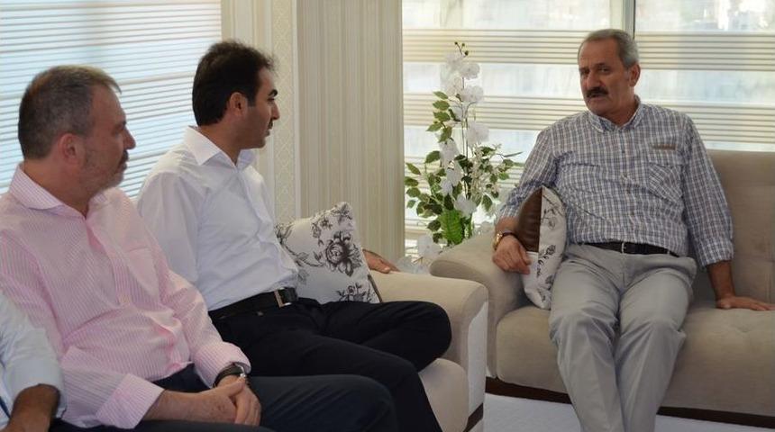 Bakan &Ccedil;ağlayan, Silifke SASİAD&rsquo;ı Ziyaret Etti