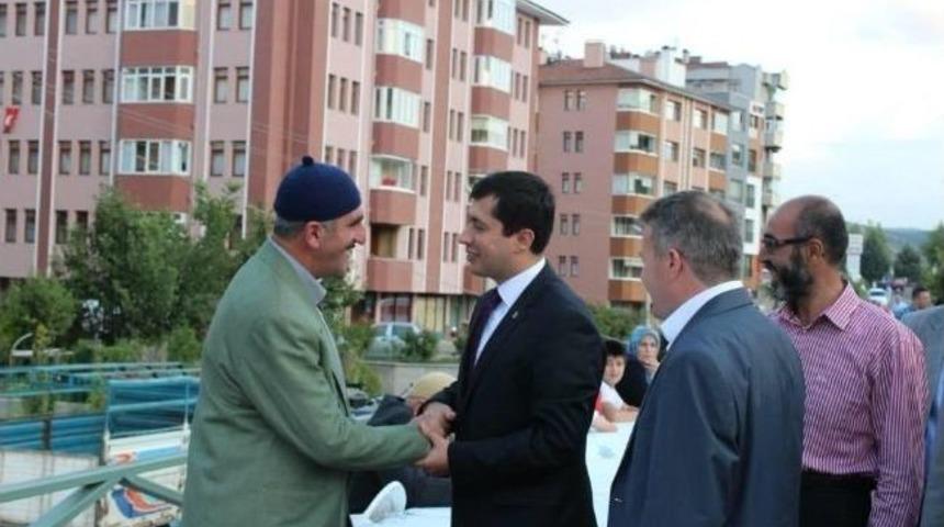 Ak Parti&rsquo;den 3 Bin Kişilik İftar