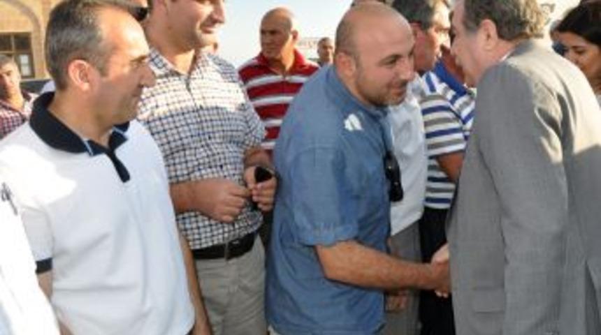 İ&ccedil;işleri Bakanı G&uuml;ler, Midyat&rsquo;ta Kalabalık Grup Tarafından Karşılandı