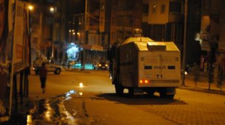 Hakkari'de eylemcilere polis m&uuml;dahalesi