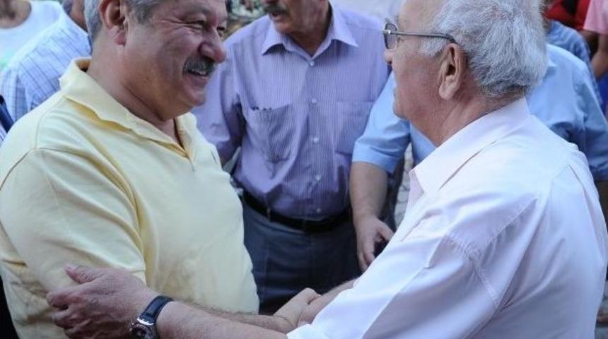 Başkan Akaydın Elmalı&rsquo;da Esnaf Ve Halkla Bir Araya Geldi