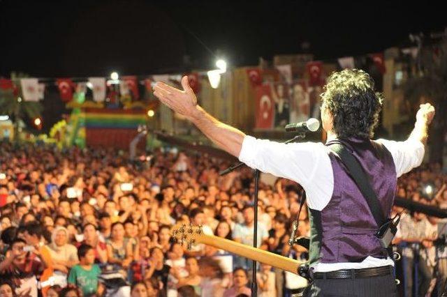 Kepez’de Ayna Konserine Büyük İlgi