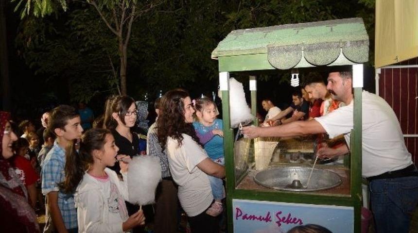Sarayk&ouml;y Ve Tavas İl&ccedil;elerinde Ramazan Şenliklerine Yoğun İlgi