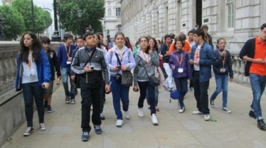 Malatyalı Öğrenciler İngiltere'de Yaz Kampında